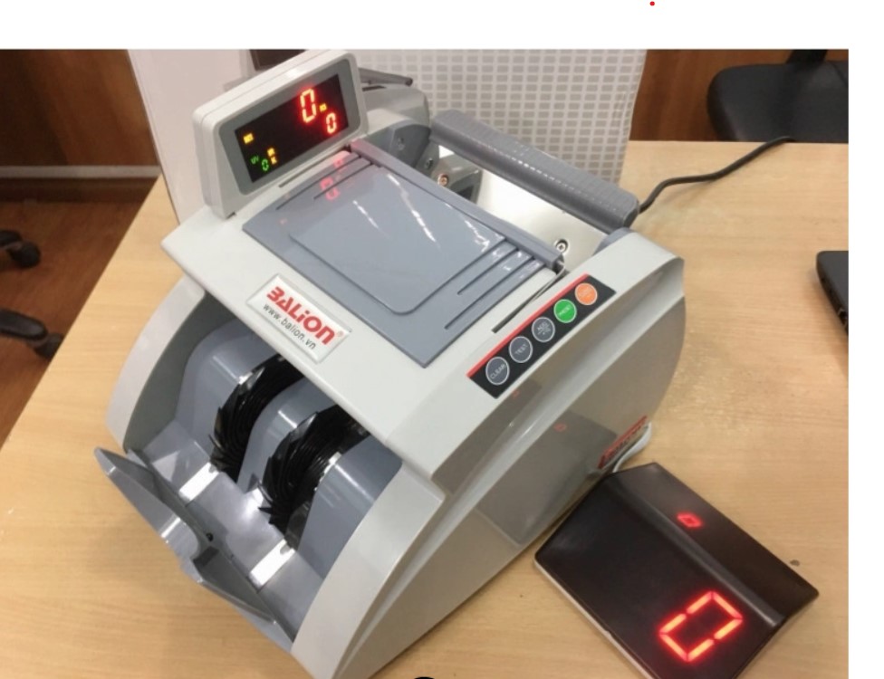 Máy đếm tiền Balion có thiết kế vô cùng sang trọng,trang bị thêm mặt số full led giúp tăng khả năng hiển thị