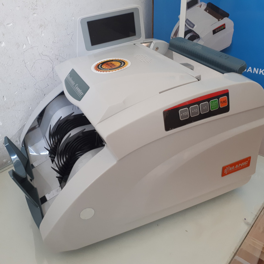Máy đém Tiền Manic B-9500 thuộc dạng máy đếm tiền cao cấp của Manic được trang bị nhưng mắt soi tiền tiến tiến nhất hiện nay