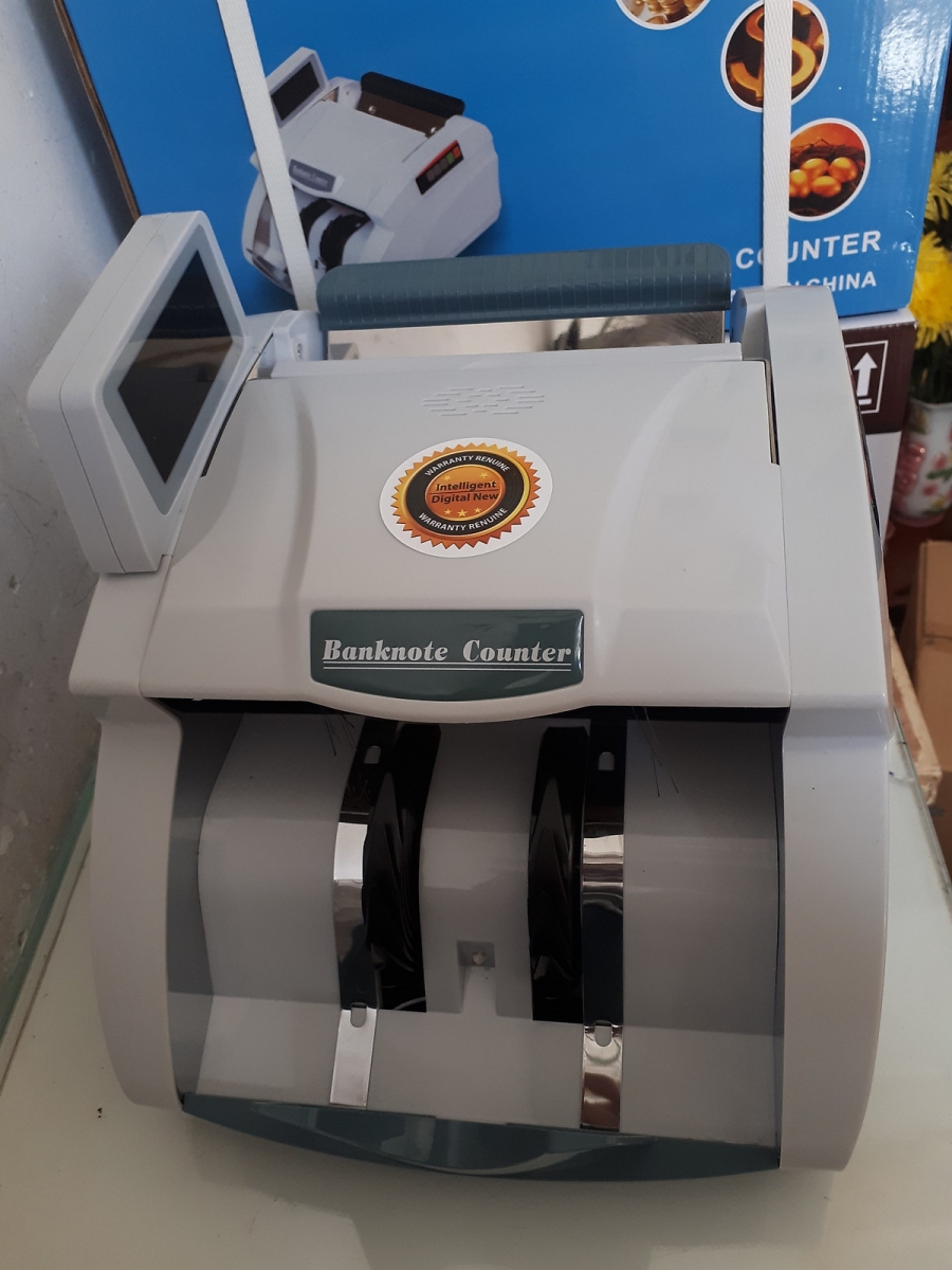 Máy đếm tiền MANIC B-9500 nhập khẩu chính hãng,thiết kế nhỏ gọn phù hợp vs mọi không gian
