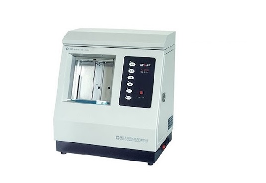 Máy có thiết kế đứng,nhỏ gọn phù hợp với không gian nhỏ hẹp